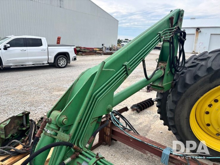 john-deere-725-image-16