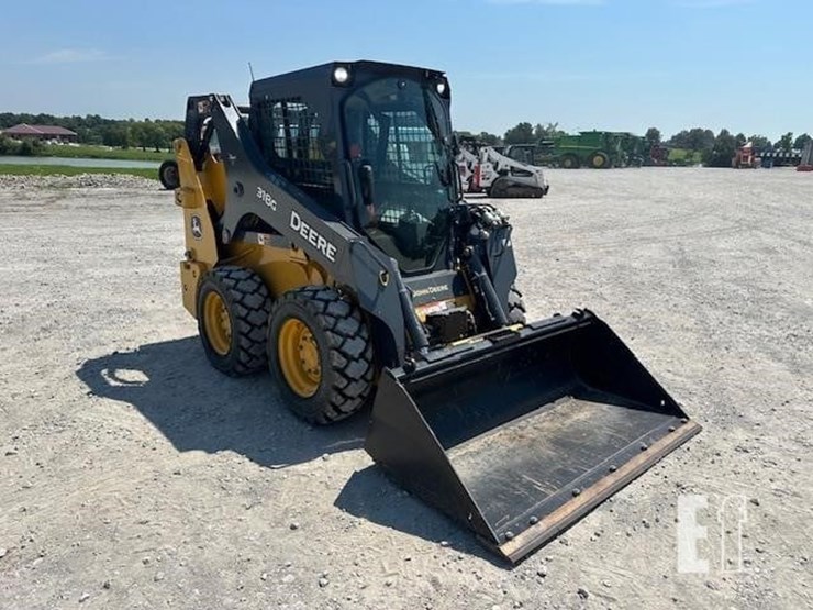 2018-deere-318g-image-7