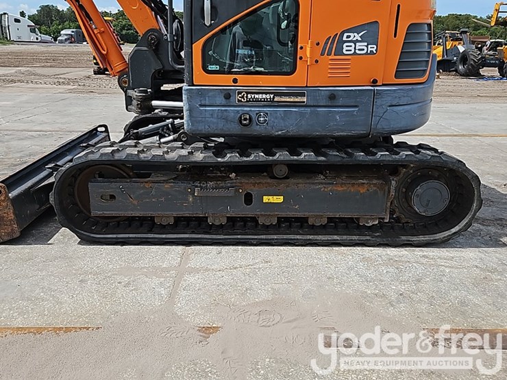 2022-doosan-dx85r-3-image-22