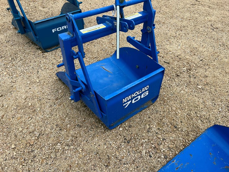 new-holland-30-image-1