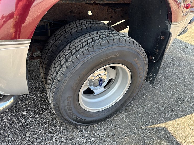 2004-ford-f350-image-27