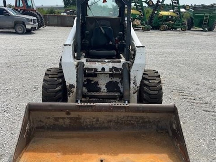 bobcat-s220-image-8