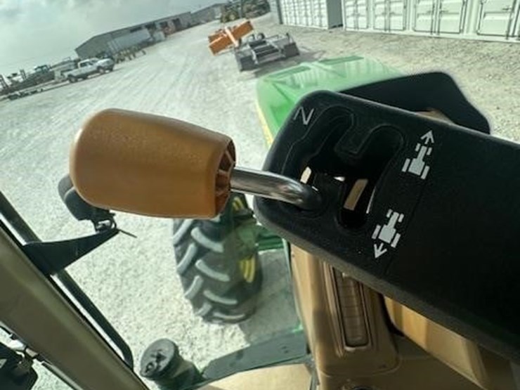 2006-john-deere-8330-image-21