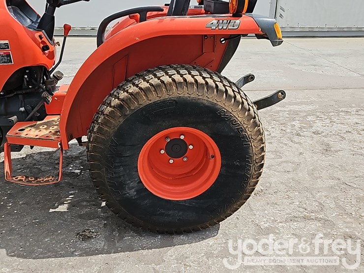 2020-kubota-l2501d-image-12