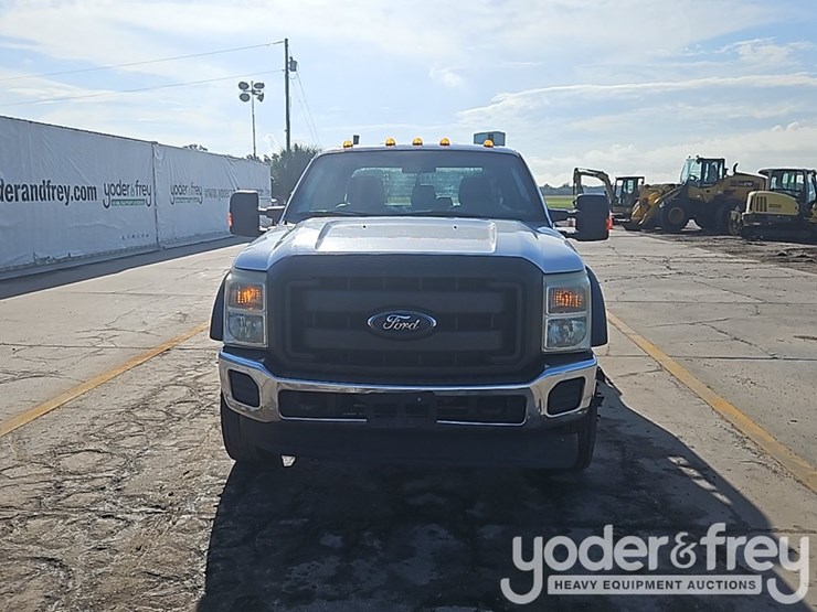 2015-ford-f550-image-11
