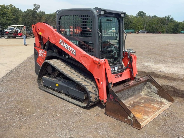 2019-kubota-svl65-2-image-2
