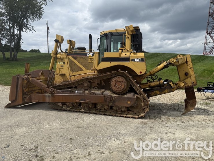 2005-caterpillar-d8t-image-3