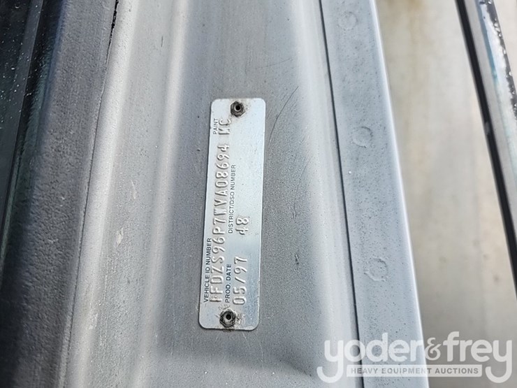 1998-ford-l9000-image-40