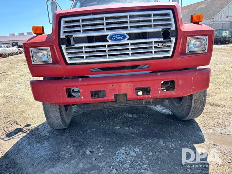 1992-ford-f700-image-17