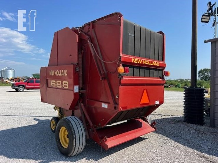new-holland-688-image-6