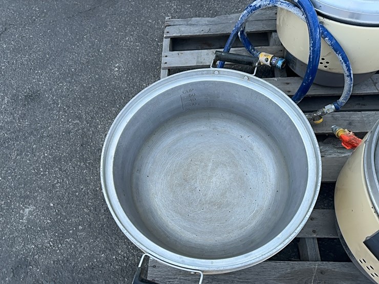 lot#----3-rinnai-natural-gas-rice-cookers-image-3