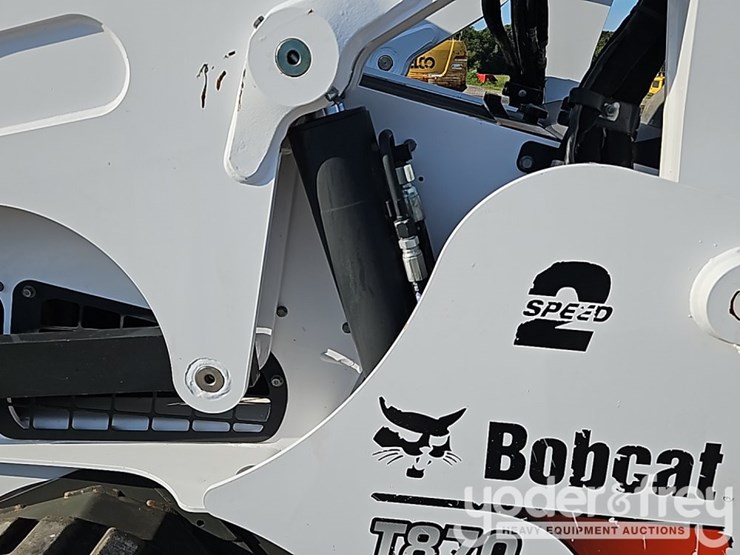 2022-bobcat-t870-image-21