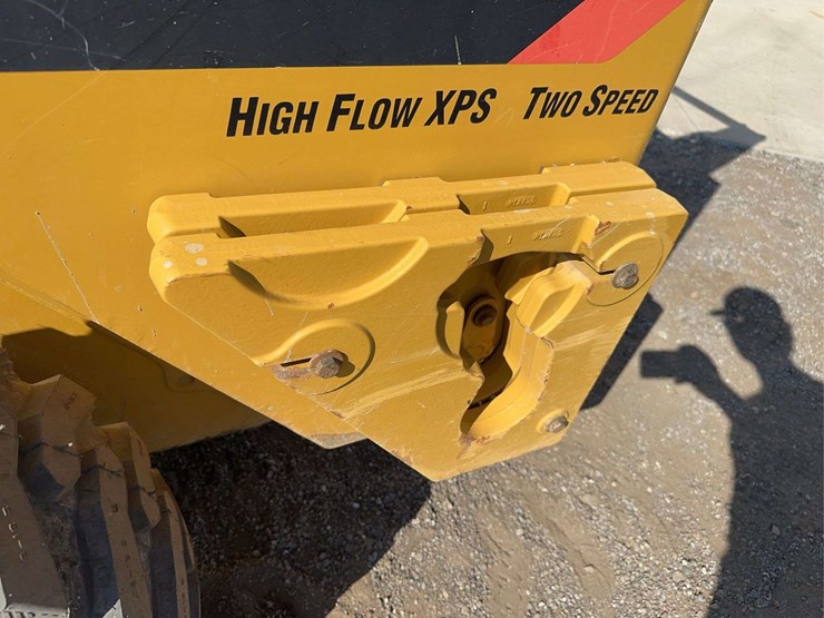 2018-caterpillar-262d-image-23