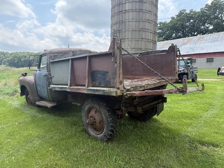 chevrolet-4100-dump-truck-image-4
