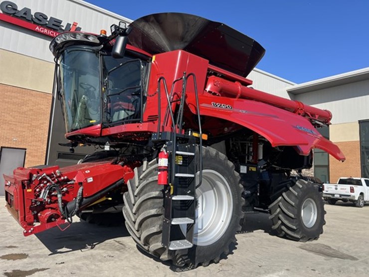 2022-case-ih-8250-image-25