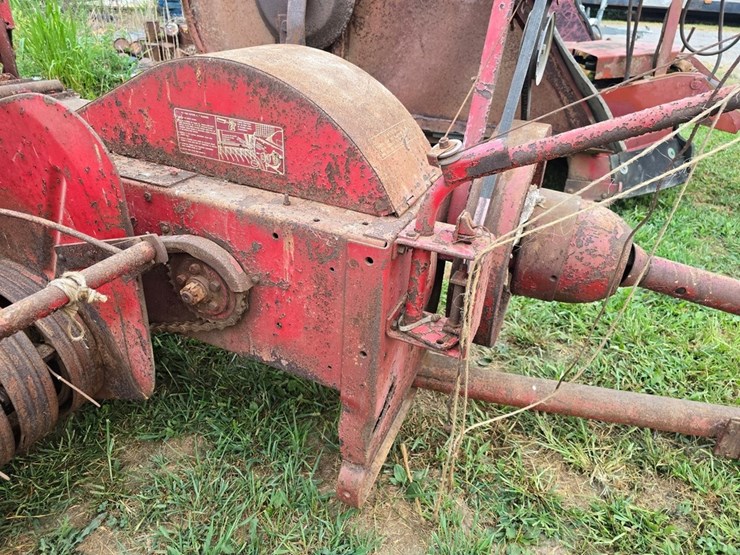 massey-ferguson-10-image-12