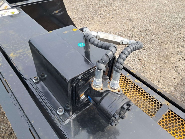 59"-screening-bucket-image-5