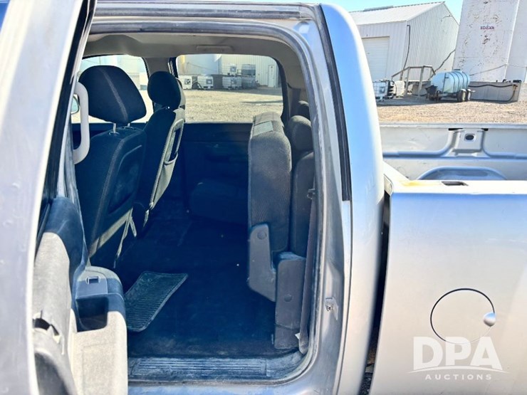2011-chevrolet-silverado-2500hd-lt-image-63