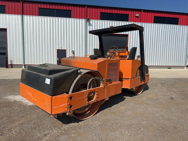 hypac-double-smooth-drum-asphalt-roller-image-1