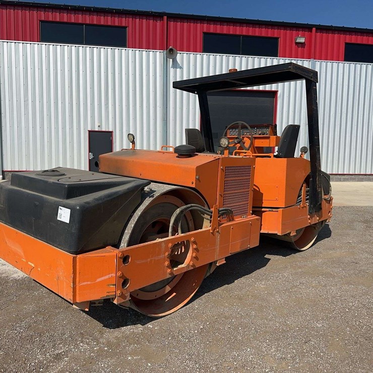 Hypac Double Smooth Drum Asphalt Roller