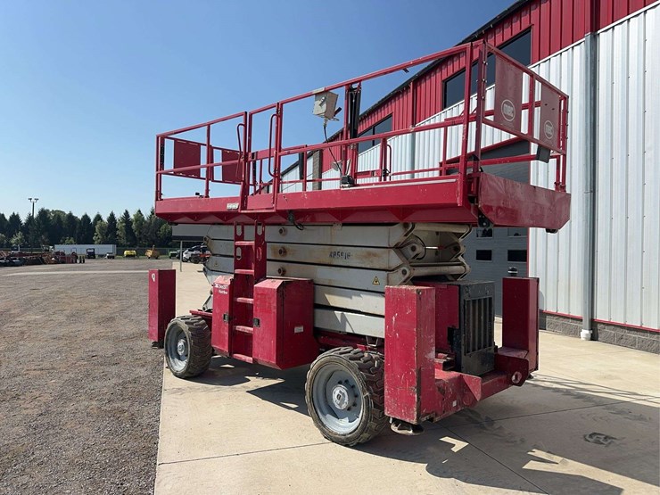 2014-meck-rough-terrain-lift-image-4