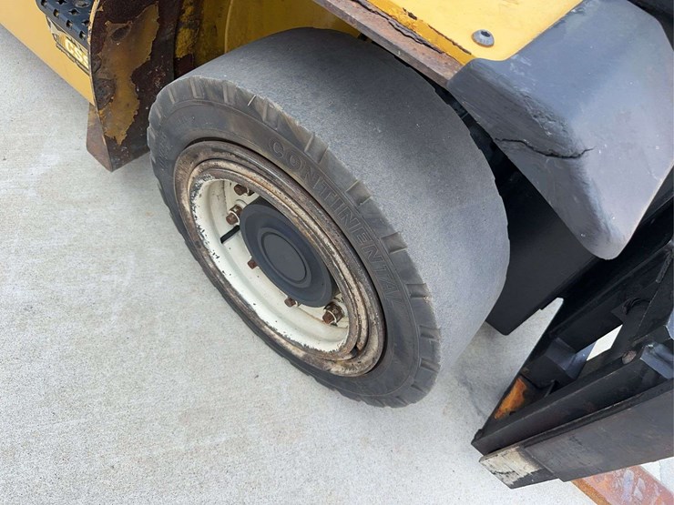2013-yale-gip080-forklift-image-7