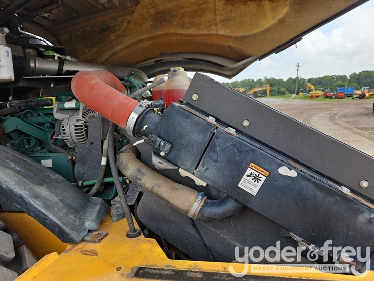 2016-volvo-sd115b-image-22
