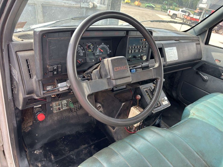 1991-gmc-c7-cab-&-chassis-truck-image-28