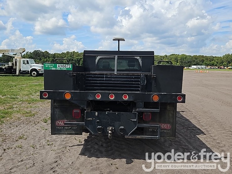 2015-ford-f550-image-16