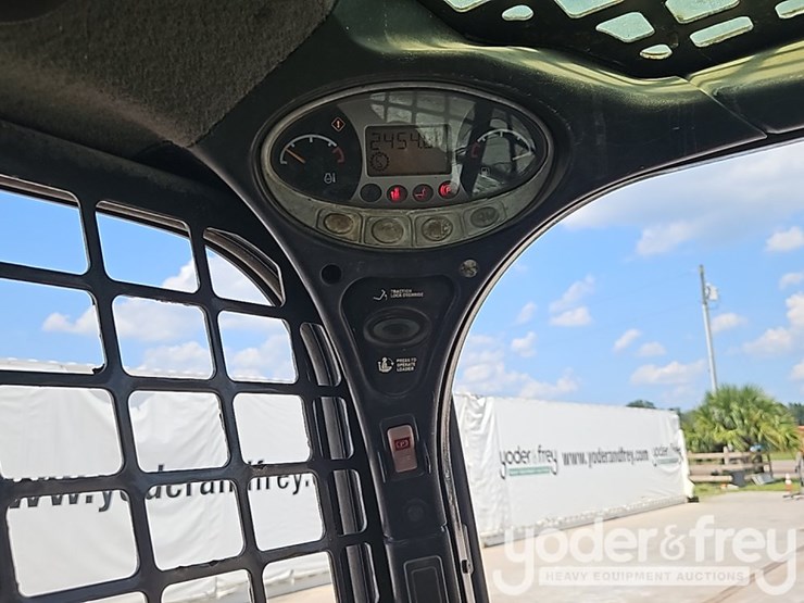 2016-bobcat-t650-image-30