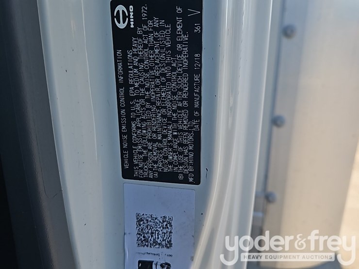 2019-hino-195-image-37