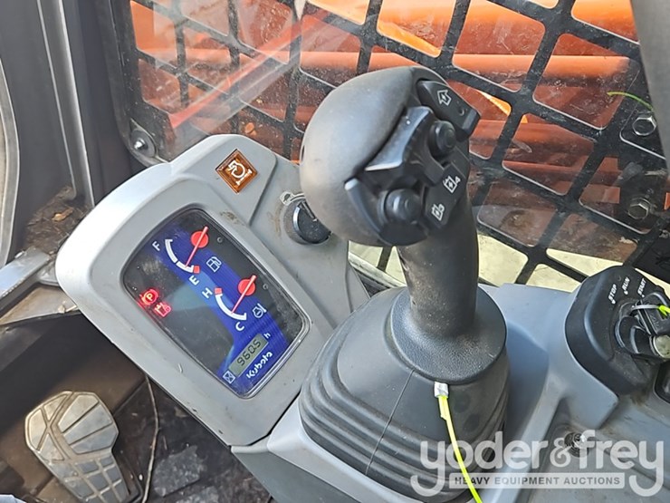 2023-kubota-svl75-2-image-31