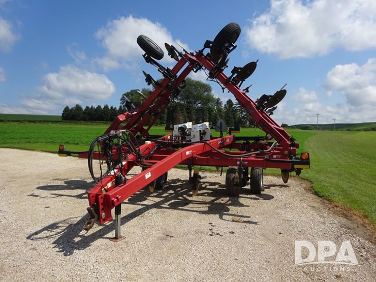 case-ih-5300-image-3