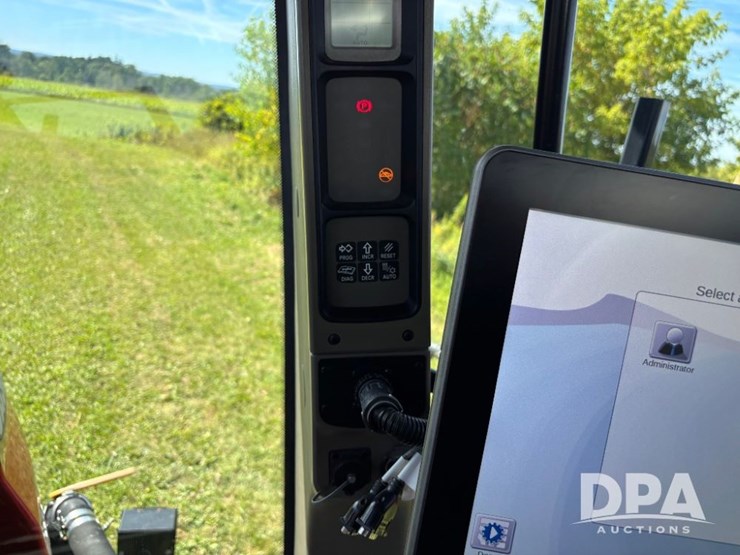 2019-case-ih-patriot-4440-image-124