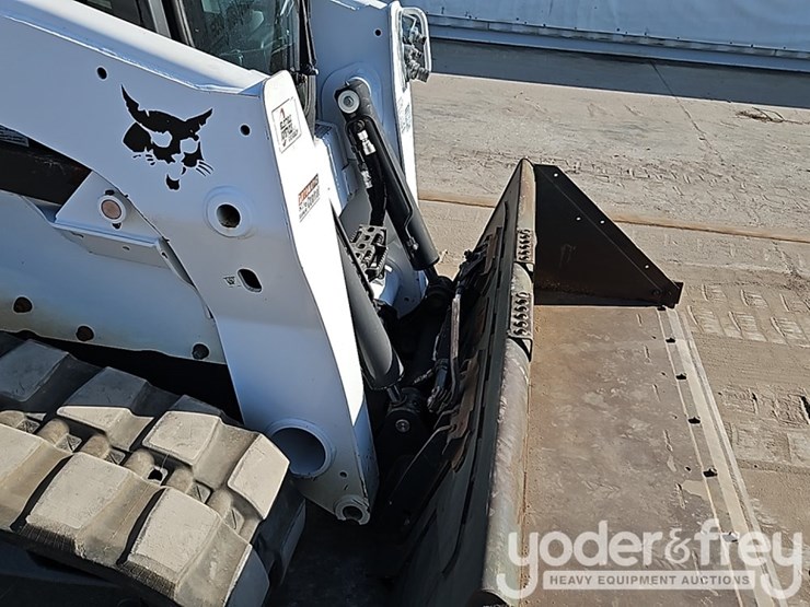 2022-bobcat-t870-image-13