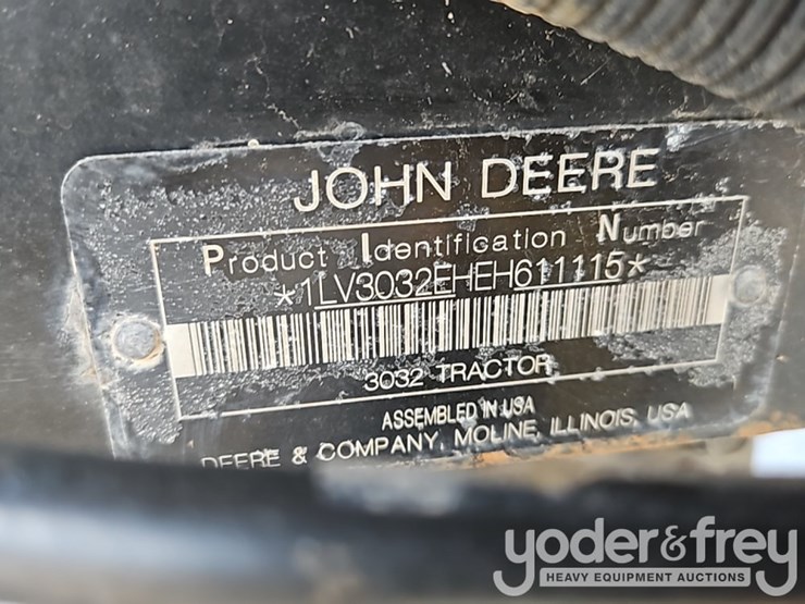 2014-john-deere-3032e-image-28