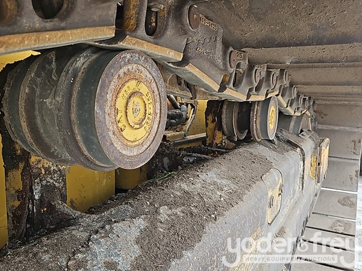 2016-caterpillar-d6k2-lgp-image-10