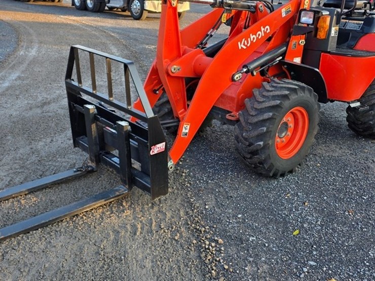 2023-kubota-r430-image-26