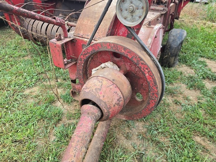 massey-ferguson-10-image-13