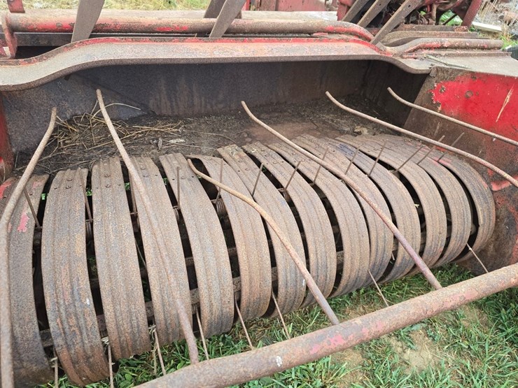 massey-ferguson-10-image-11