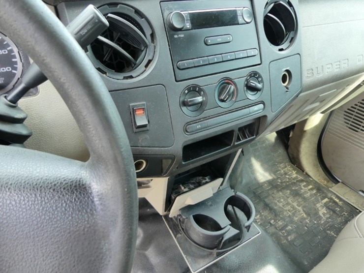 2008-ford-f250-xl-image-13