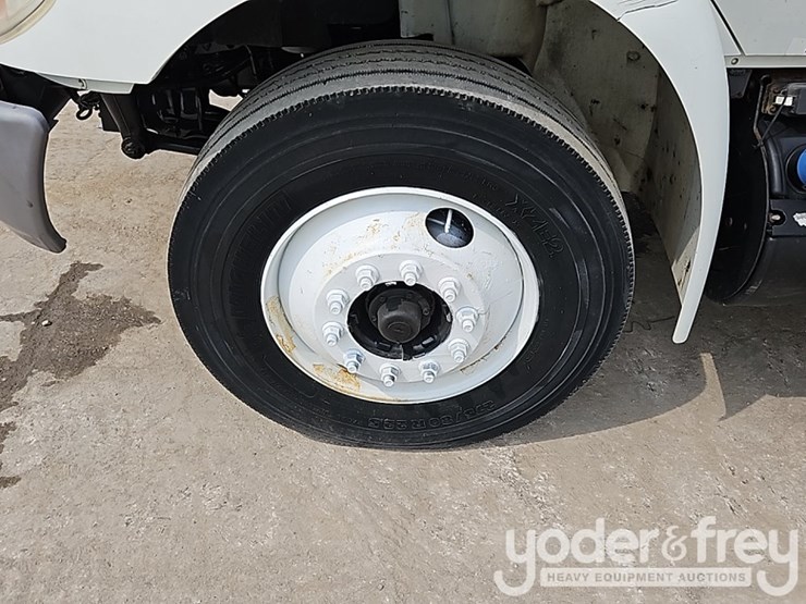 2017-international-durastar-4300-image-4