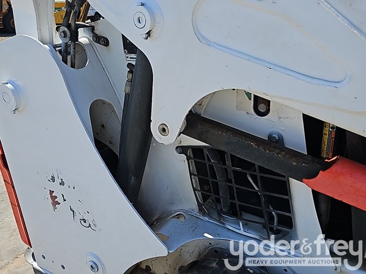 2018-bobcat-t590-image-11