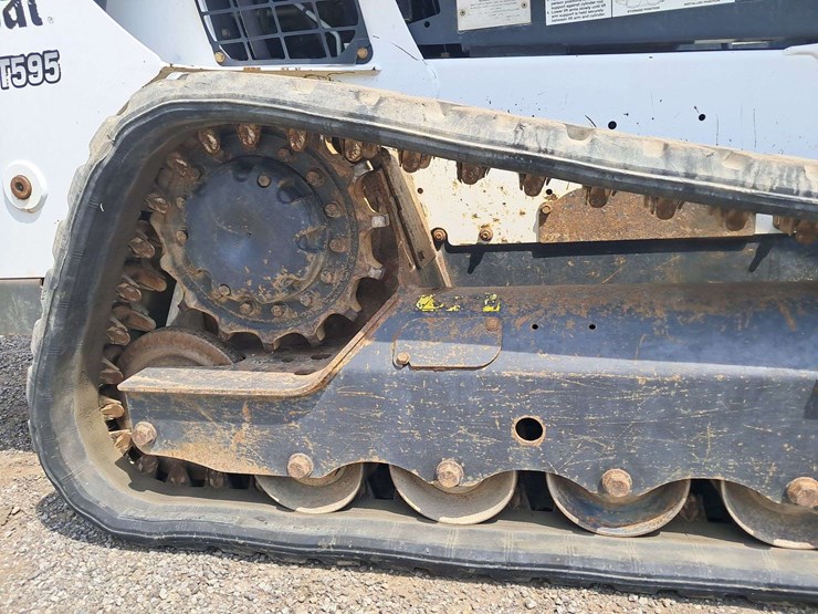 2016-bobcat-t595-image-7