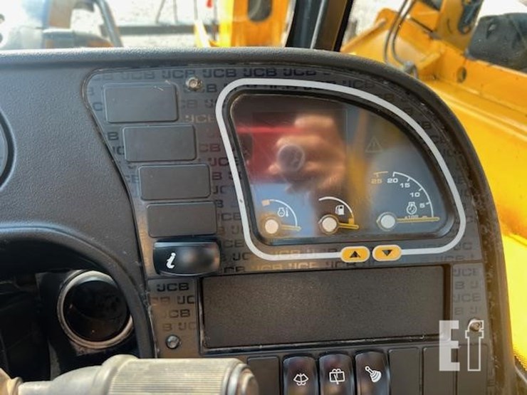 2016-jcb-507-42-image-42