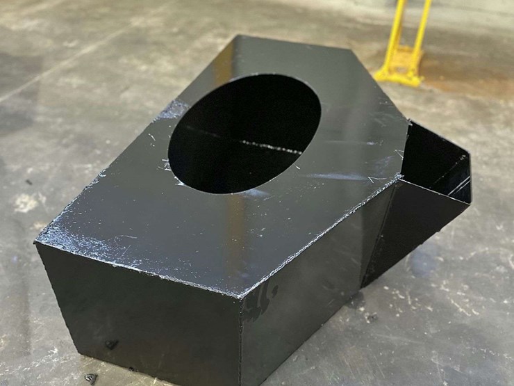 mini-universal-concrete-placement-bucket-image-3