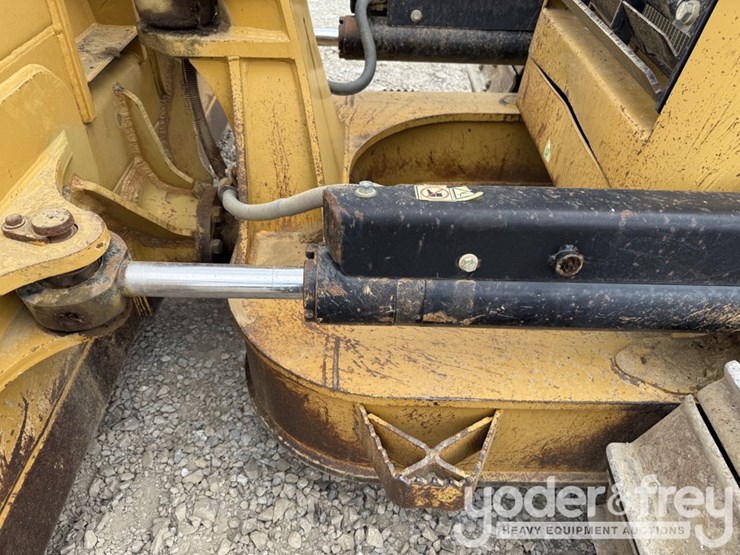 2012-caterpillar-d6n-xl-image-27