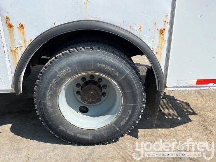 2003-international-durastar-4300-image-15