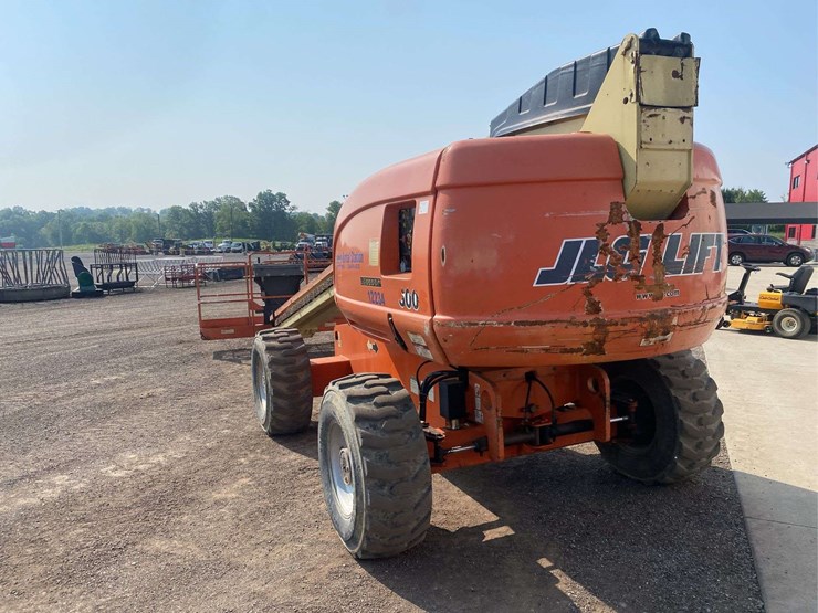 2004-jlg-600s-image-3