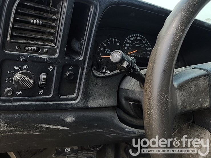 2007-chevrolet-3500-image-39